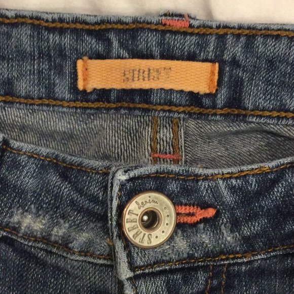 Street Denim Distressed Jeans Boot Cut Peacock Embroidered Back Flap Poc… - Picture 6 of 12